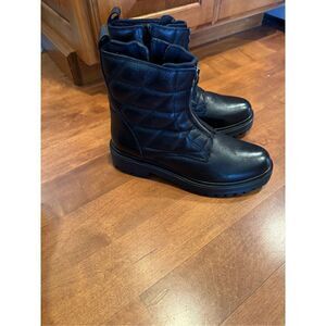 Woman’s new leather Alberto Torresi boots